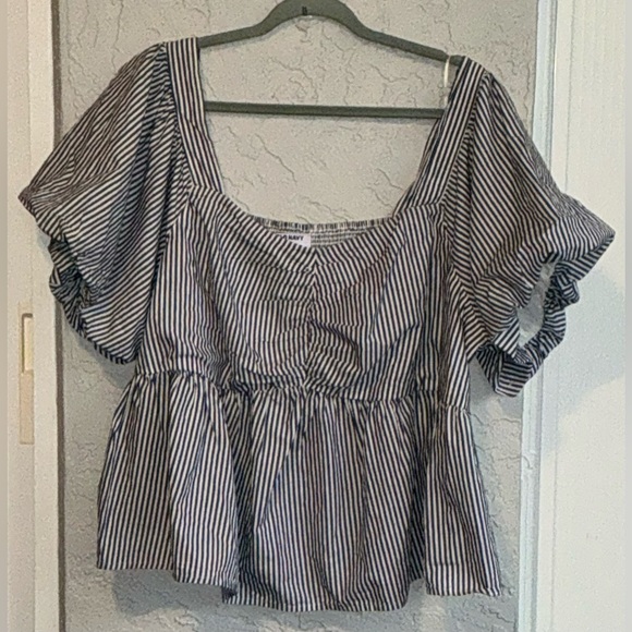 Old Navy Striped Navy Blue and White Women's Top (NWOT) - Picture 1 of 7